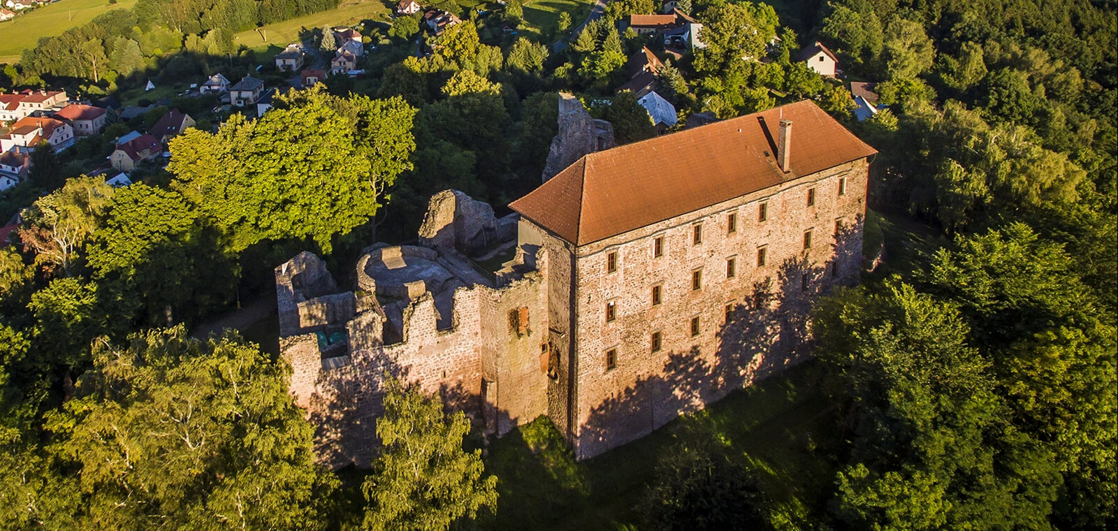hrad-pecka-uvod.jpg